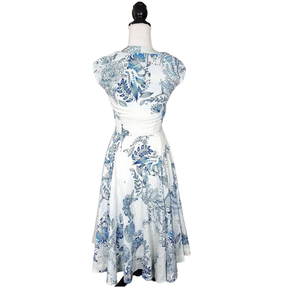 Roopa Pemmaraju Anthropologie White and Blue Floral Silk Wrap Dress Size XS - Picture 2 of 7